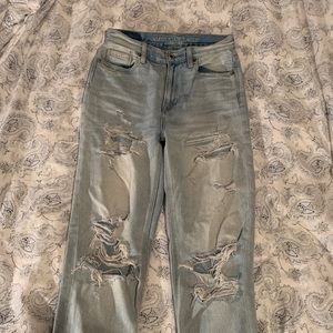 American Eagle mom jeans